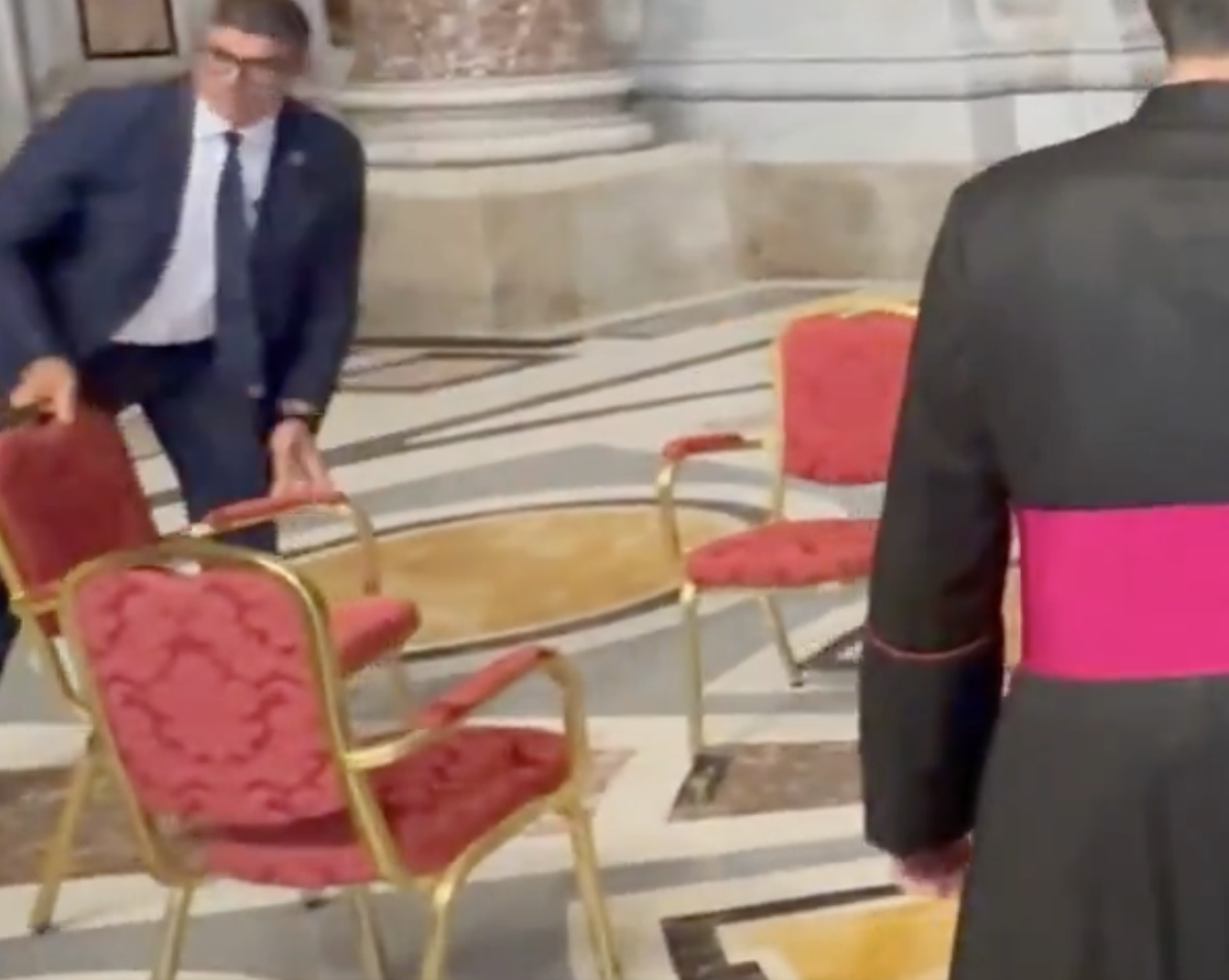 Chaise-vatican